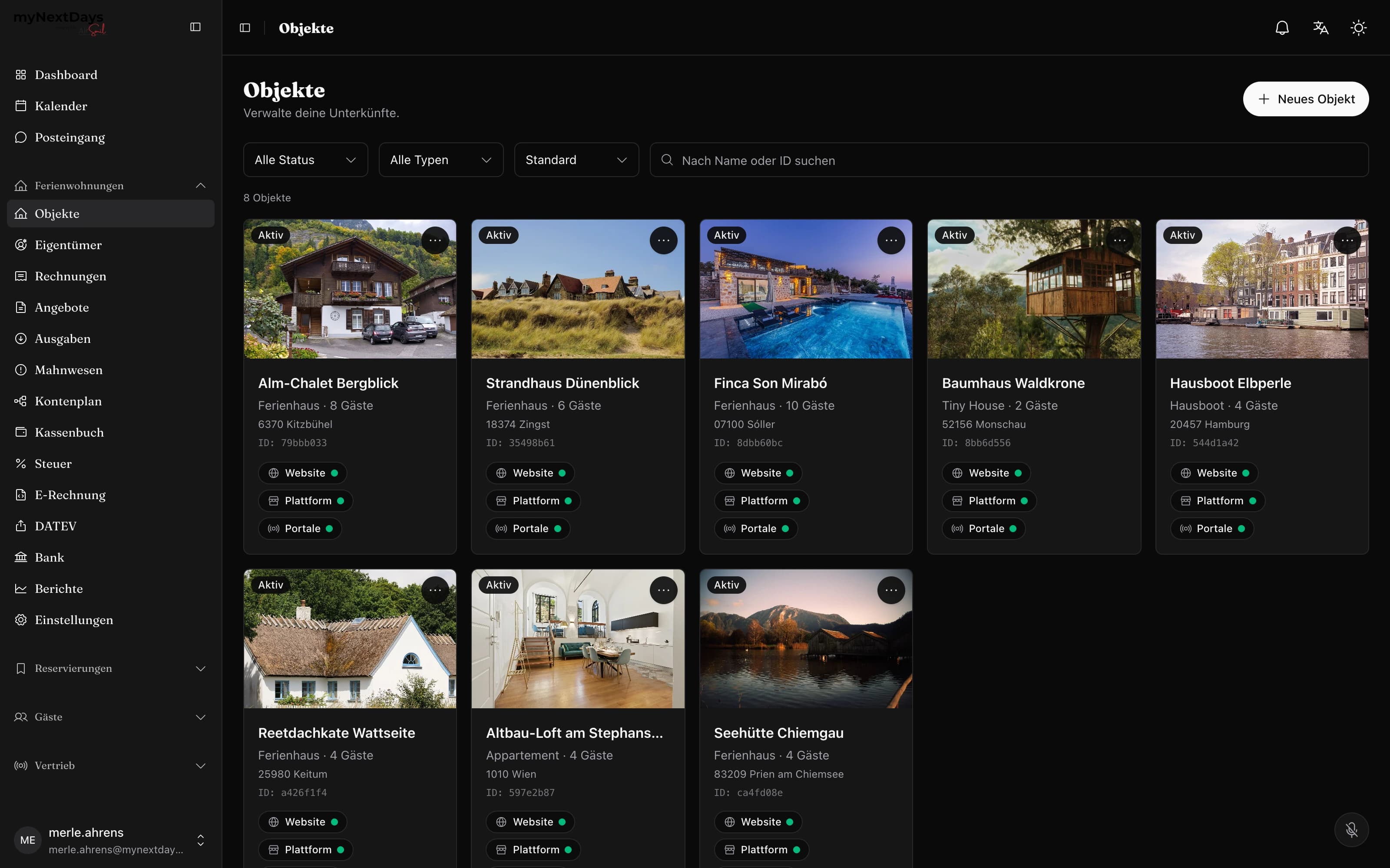 Objektübersicht in myNextDays mit Fotos, Status und Kanal-Sichtbarkeit je Objekt